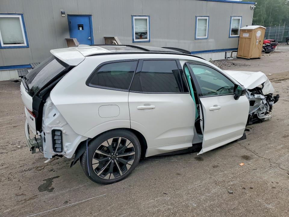 Photo 3 from auction – 2026 VOLVO XC60 with VIN YV4M12RC8T1492294