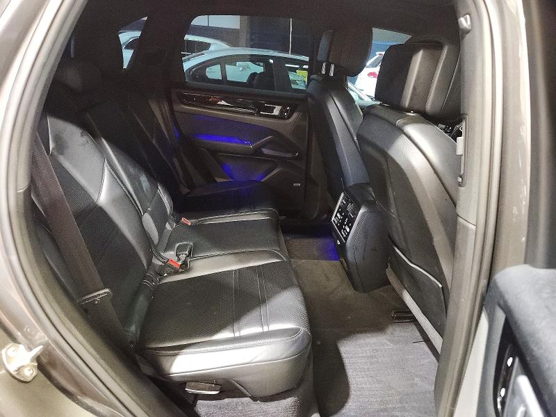 Photo 11 from auction – 2019 PORSCHE CAYENNE with VIN WP1AB2AY2KDA62492
