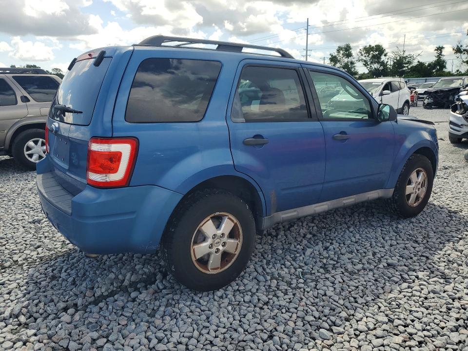 Photo 3 from auction – 2009 FORD ESCAPE with VIN 1FMCU03G19KD11105