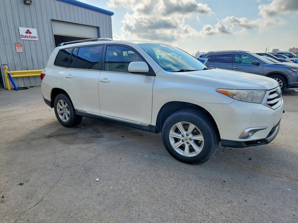 Photo 4 from auction – 2012 TOYOTA HIGHLANDER with VIN 5TDZK3EH8CS071756