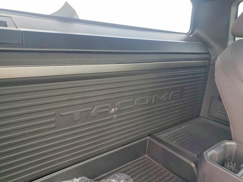 Photo 10 from auction – 2026 TOYOTA TACOMA with VIN 3TYJDAHN7TT043514