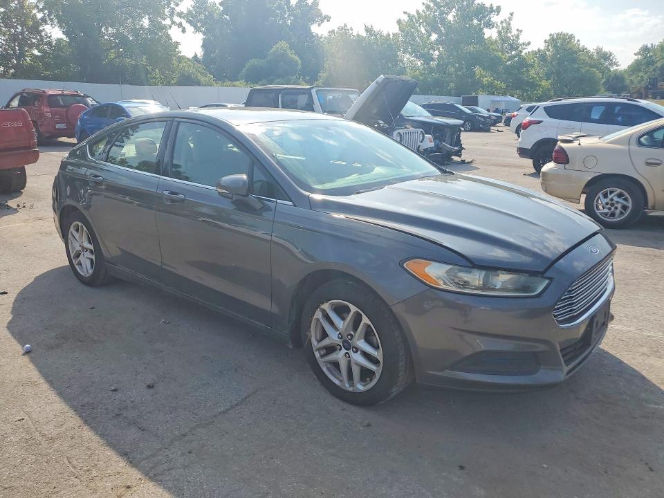 Photo 4 from auction – 2016 FORD FUSION with VIN 3FA6P0HD8GR143792