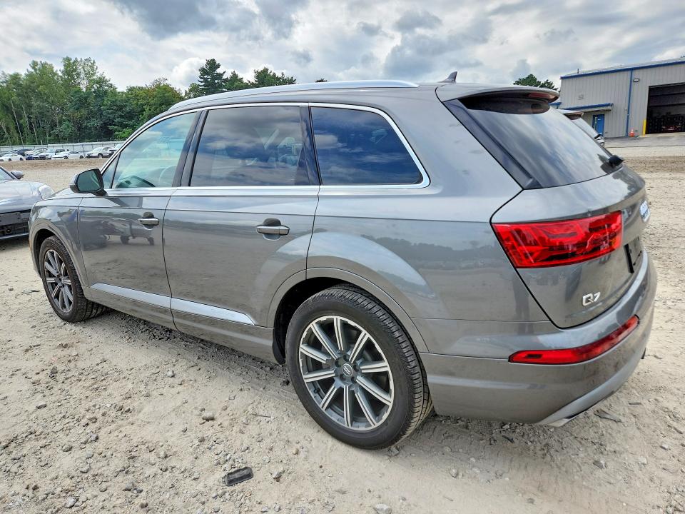 Photo 2 from auction – 2017 AUDI Q7 with VIN WA1LAAF78HD000086
