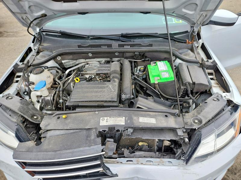 Photo 11 from auction – 2018 VOLKSWAGEN JETTA with VIN 3VW2B7AJ4JM217467