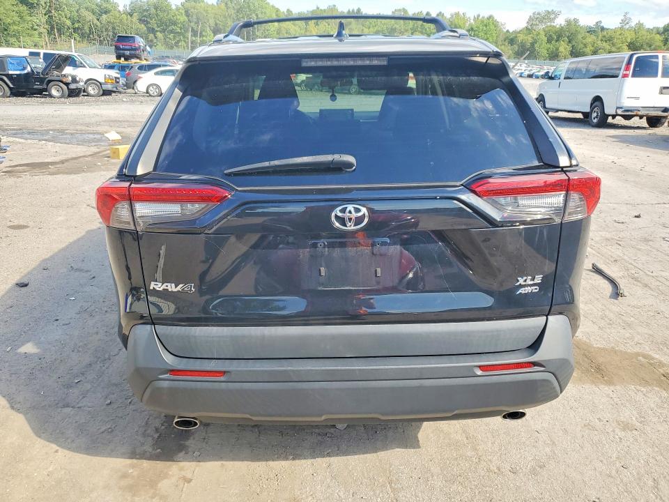Photo 6 from auction – 2021 TOYOTA RAV4 with VIN 2T3P1RFV5MC217629