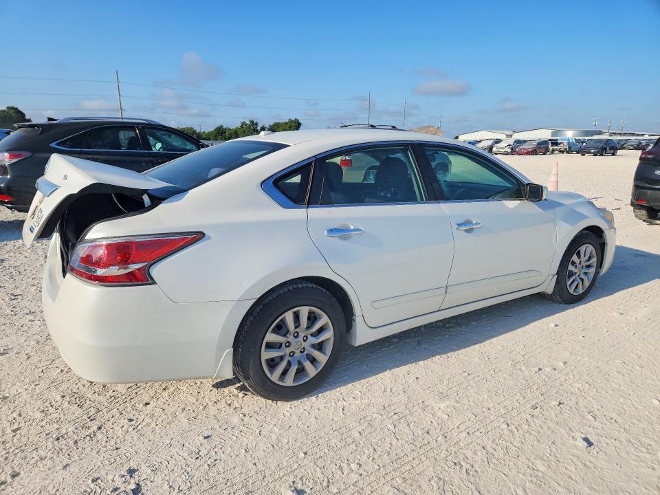 Photo 3 from auction – 2014 NISSAN ALTIMA with VIN 1N4AL3AP8EC153469
