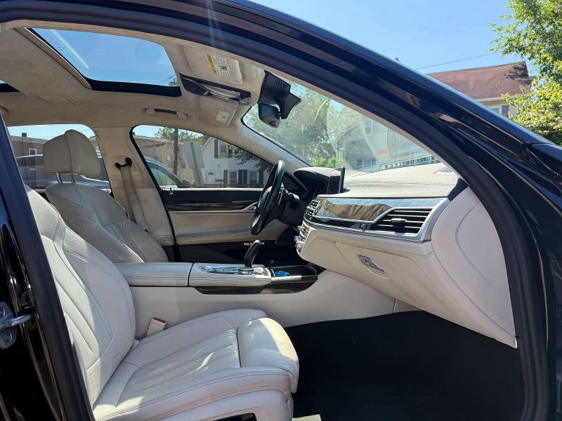 Photo 11 from auction – 2018 BMW 750 with VIN WBA7F2C53JB238489