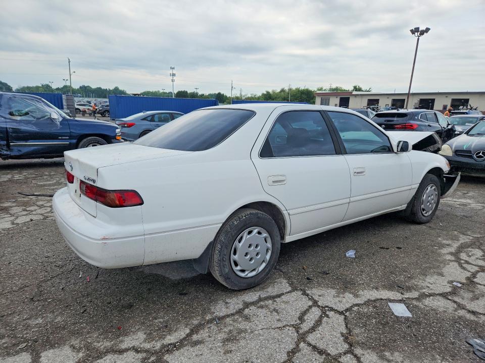 Photo 3 from auction – 1997 TOYOTA CAMRY with VIN 4T1BG22K9VU812925