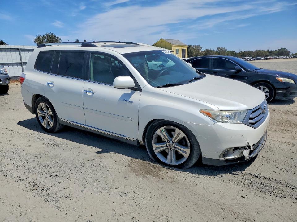 Photo 4 from auction – 2013 TOYOTA HIGHLANDER with VIN 5TDDK3EH5DS176766