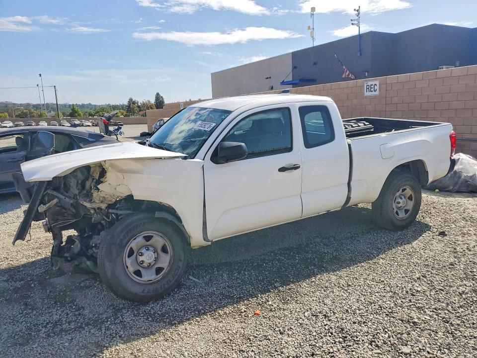 TOYOTA TACOMA 2018 с VIN 5TFRX5GN0JX107575 - Снимка от търг