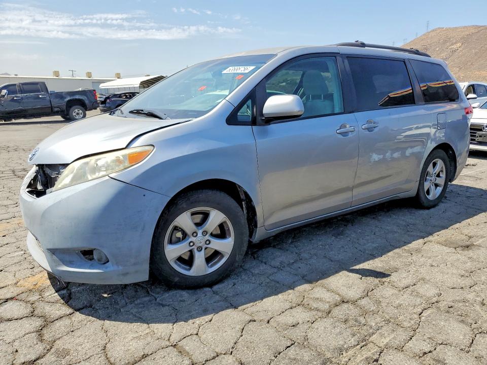 TOYOTA SIENNA 2011 with VIN 5TDKK3DC4BS020387 - Photo from auction