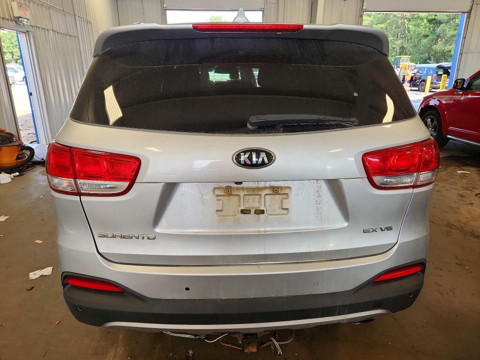 Foto 6 de la subasta – 2016 KIA SORENTO con VIN 5XYPHDA58GG159250