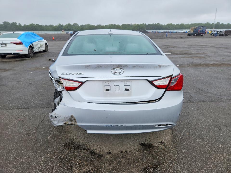 Photo 6 from auction – 2012 HYUNDAI SONATA with VIN 5NPEB4AC1CH381400