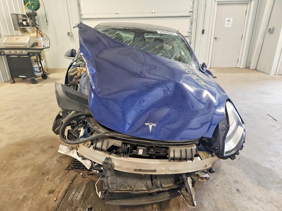 Photo 5 from auction – 2019 TESLA MODEL 3 with VIN 5YJ3E1EBXKF210995