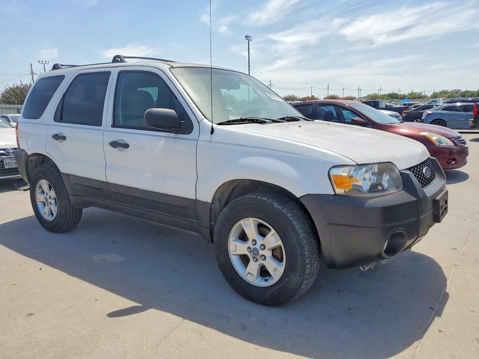 Photo 4 from auction – 2007 FORD ESCAPE with VIN 1FMYU03147KA49594