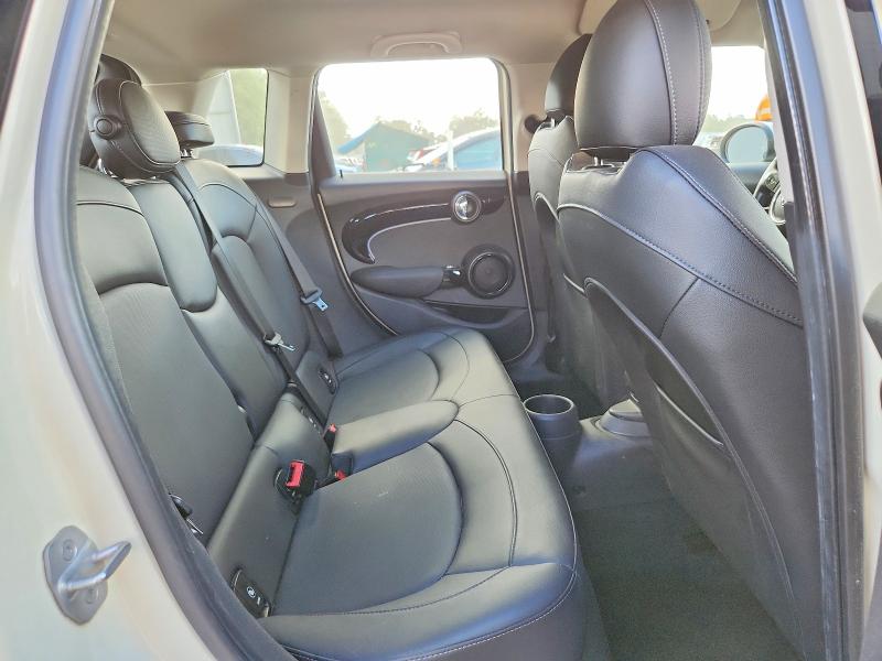 Zdjęcie 10 z aukcji – 2022 MINI COOPER z VIN WMW53DK09N2P68229