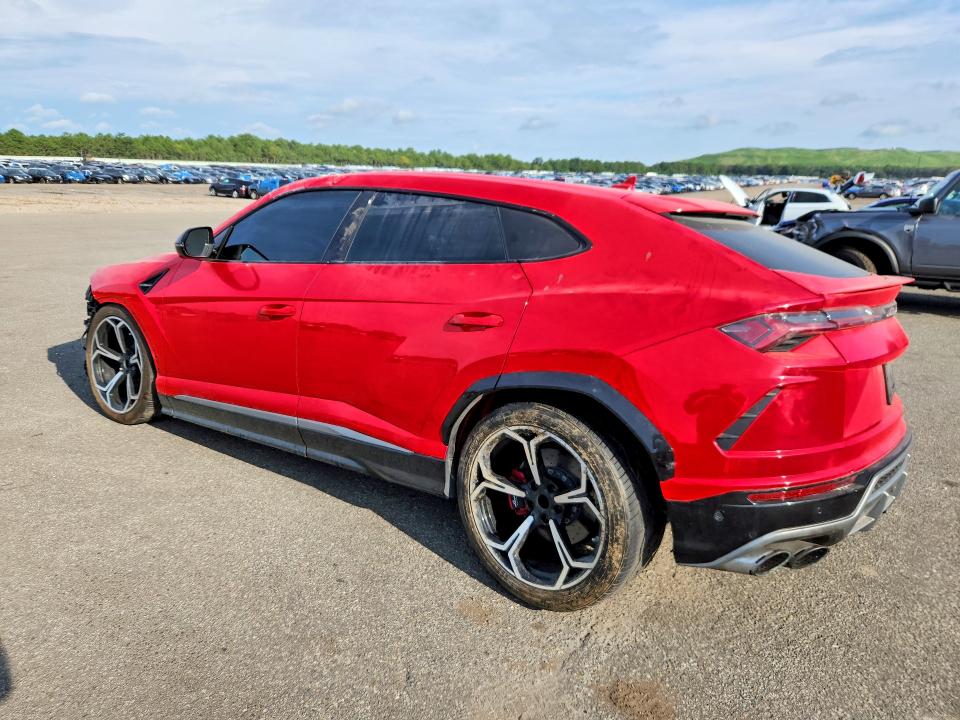 Photo 2 from auction – 2019 LAMBORGHINI URUS with VIN ZPBUA1ZL7KLA01965