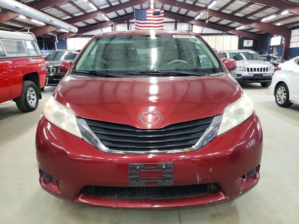 Photo 5 from auction – 2011 TOYOTA SIENNA with VIN 5TDKK3DC8BS156246