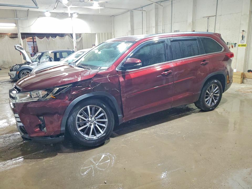 2017 TOYOTA HIGHLANDER - Търг №64953506