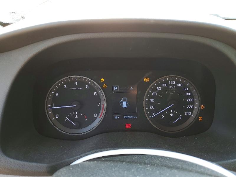 Photo 9 from auction – 2017 HYUNDAI TUCSON with VIN KM8J3CA46HU318672