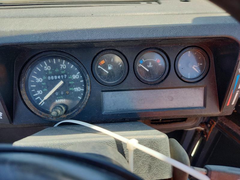 Photo 9 from auction – 1995 LAND ROVER DEFENDER with VIN SALLDVAF7MA956883