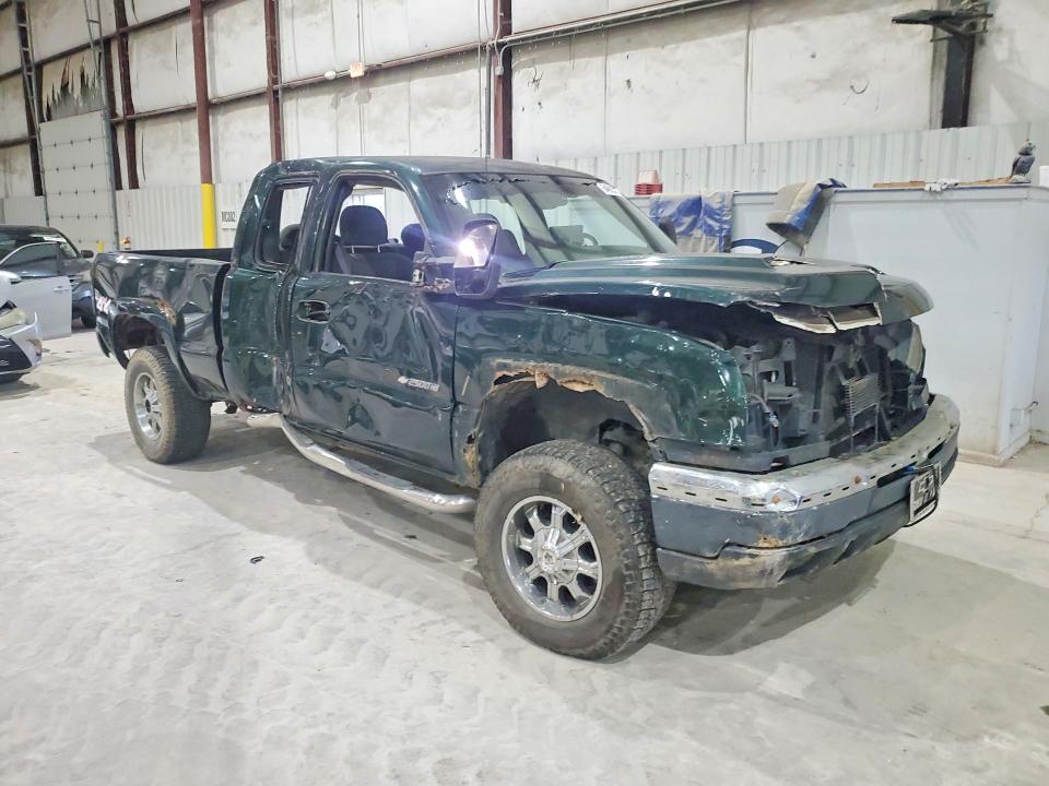 Photo 4 from auction – 2006 CHEVROLET SILVERADO with VIN 1GCHK29U06E183121