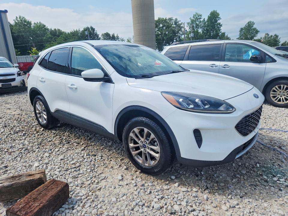 Photo 4 from auction – 2020 FORD ESCAPE with VIN 1FMCU9G63LUA26505