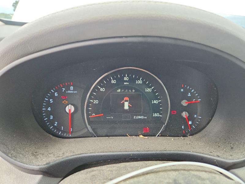 Photo 9 from auction – 2016 KIA SORENTO with VIN 5XYPKDA59GG088562
