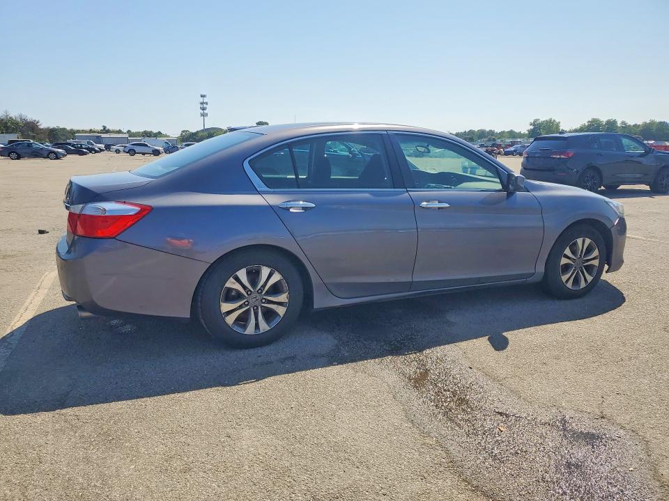Photo 3 from auction – 2015 HONDA ACCORD with VIN 1HGCR2F38FA063495