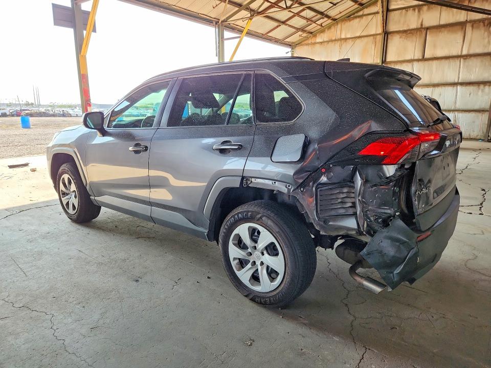Photo 2 from auction – 2021 TOYOTA RAV4 with VIN 2T3F1RFV1MC178100
