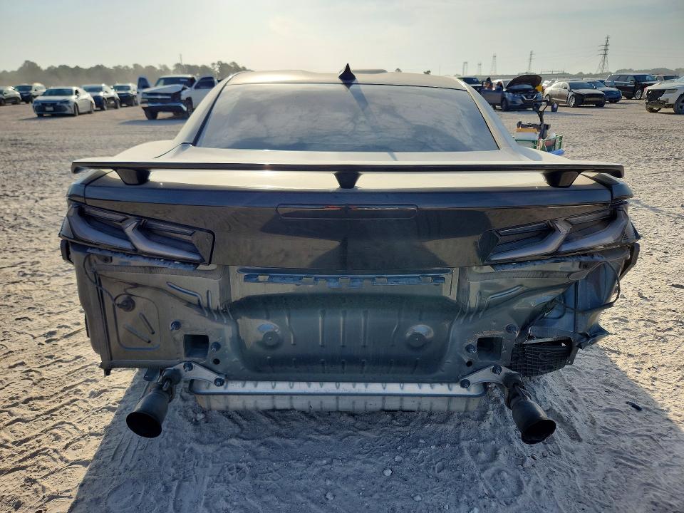 Photo 6 from auction – 2016 CHEVROLET CAMARO with VIN 1G1FB1RX9G0170256