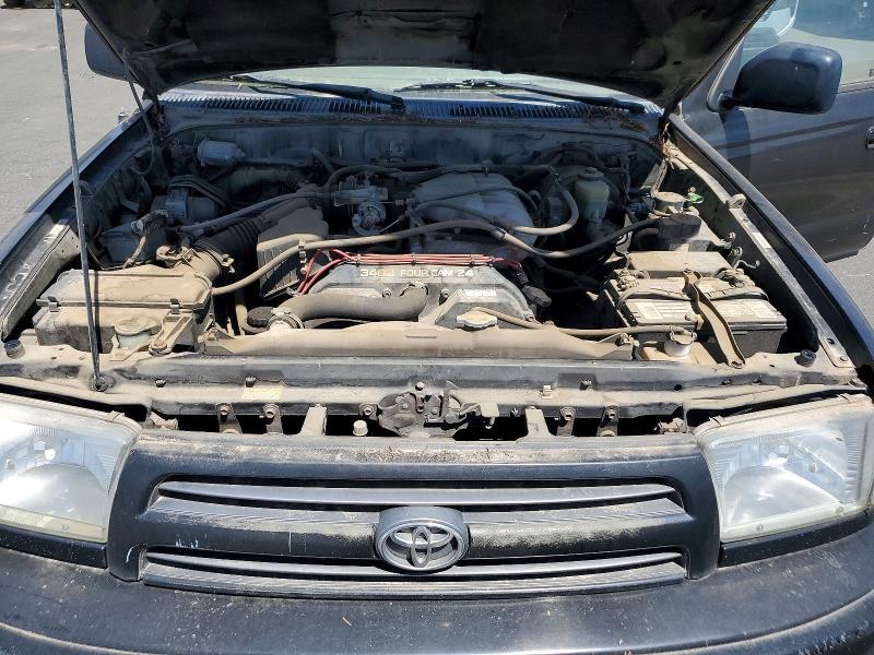 Photo 12 from auction – 2000 TOYOTA 4RUNNER with VIN JT3GN86R5Y0143997