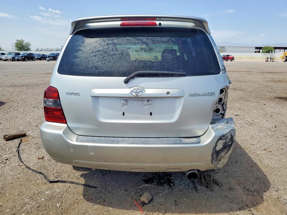 Photo 6 from auction – 2005 TOYOTA HIGHLANDER with VIN JTEGD21A450106752