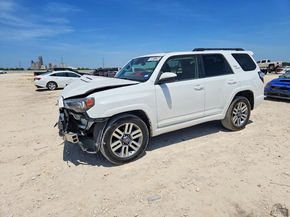 Photo 1 from auction – 2024 TOYOTA 4RUNNER with VIN JTEAU5JR2R5310889