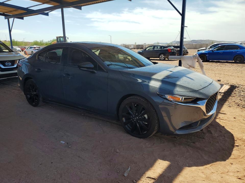 Foto 4 de la subasta – 2024 MAZDA 3 con VIN 3MZBPBCMXRM409435