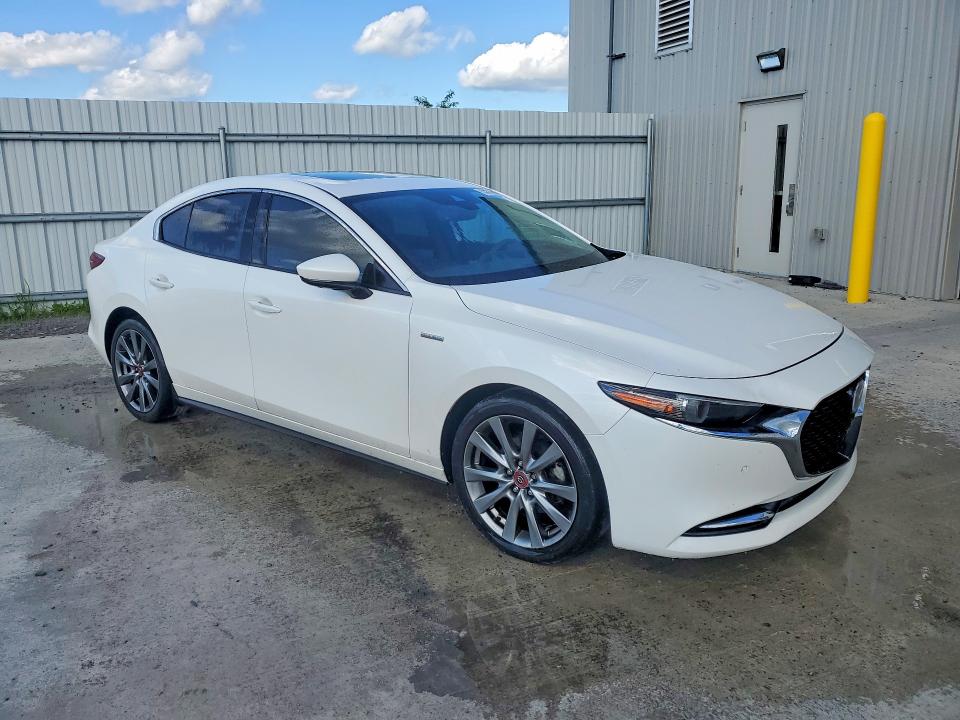 Photo 4 from auction – 2021 MAZDA 3 with VIN JM1BPBAY0M1311173