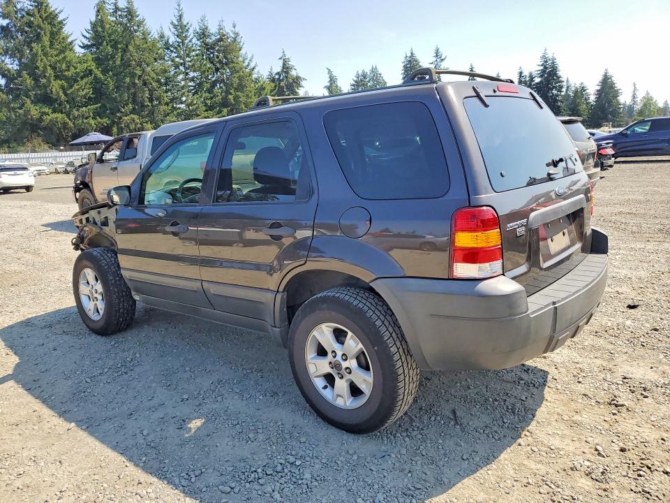 Photo 2 from auction – 2007 FORD ESCAPE with VIN 1FMYU03147KB87796