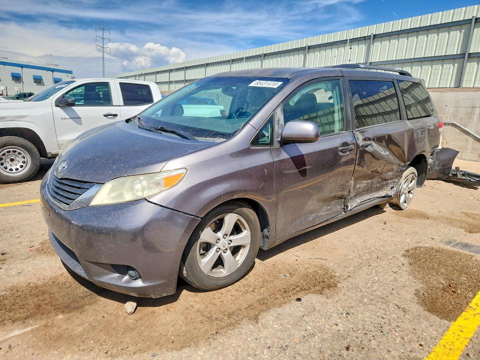 TOYOTA SIENNA 2011 with VIN 5TDKK3DC5BS037036 - Photo from auction