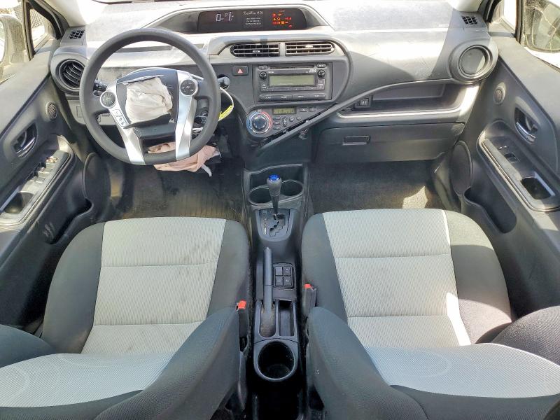 Photo 8 from auction – 2015 TOYOTA PRIUS C with VIN JTDKDTB32F1113411