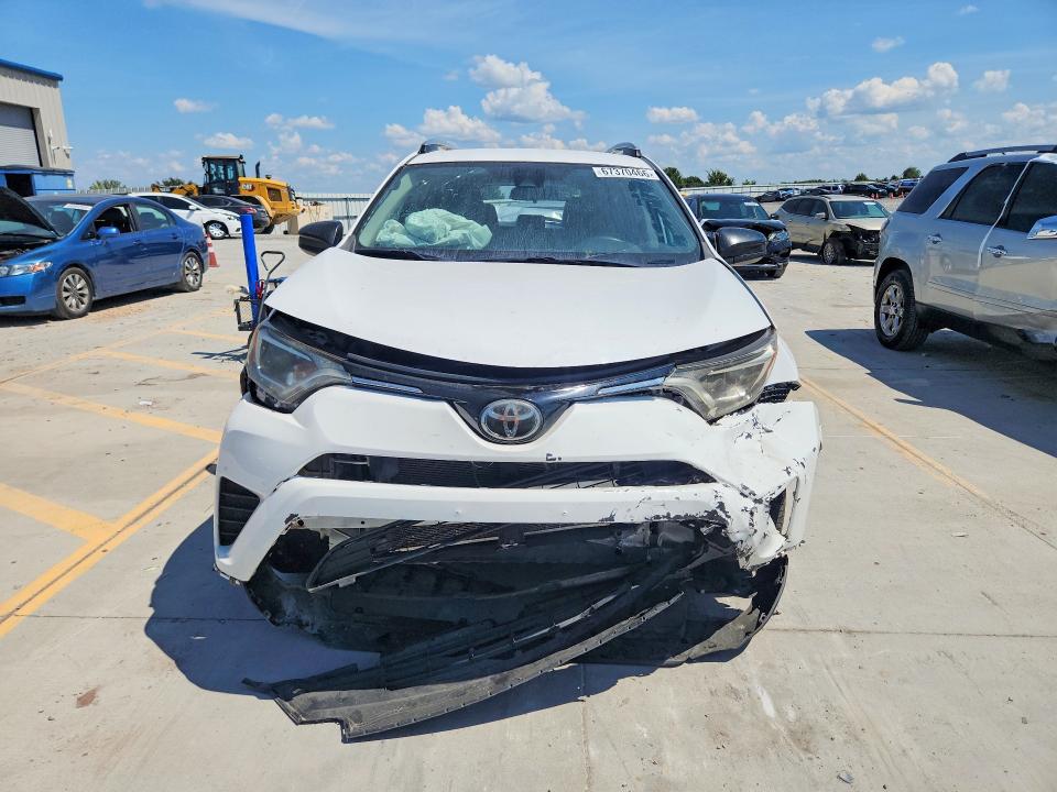 Photo 5 from auction – 2017 TOYOTA RAV4 with VIN 2T3BFREV0HW570216