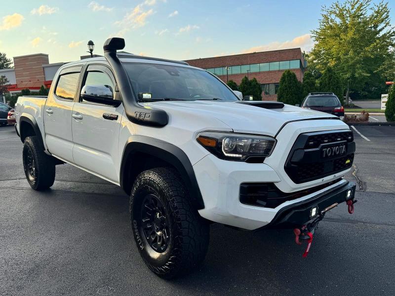 Снимка 4 от търг – 2019 TOYOTA TACOMA с VIN 5TFCZ5AN5KX175588