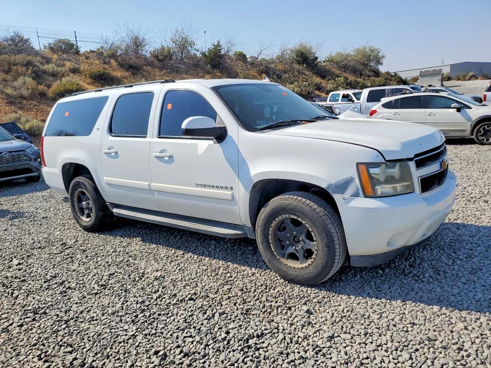 Photo 4 from auction – 2007 CHEVROLET SUBURBAN with VIN 3GNFK16327G181837