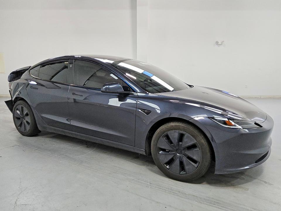 Photo 4 from auction – 2025 TESLA MODEL 3 with VIN 5YJ3E1EB3SF884650