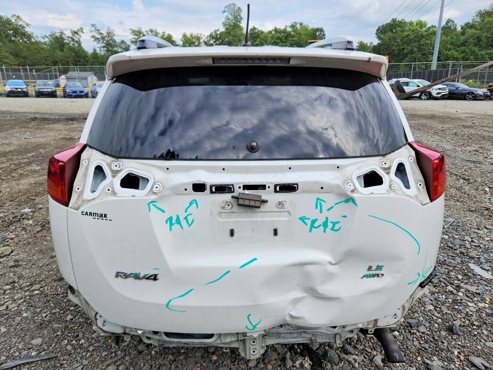 Photo 6 from auction – 2014 TOYOTA RAV4 with VIN JTMBFREV4ED078023