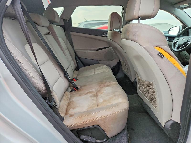 Photo 11 from auction – 2016 HYUNDAI TUCSON with VIN KM8J33A40GU135167