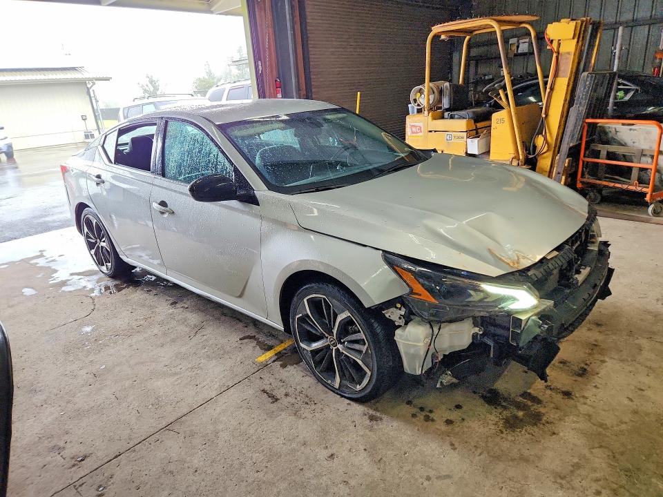 Photo 4 from auction – 2024 NISSAN ALTIMA with VIN 1N4BL4CV5RN337347
