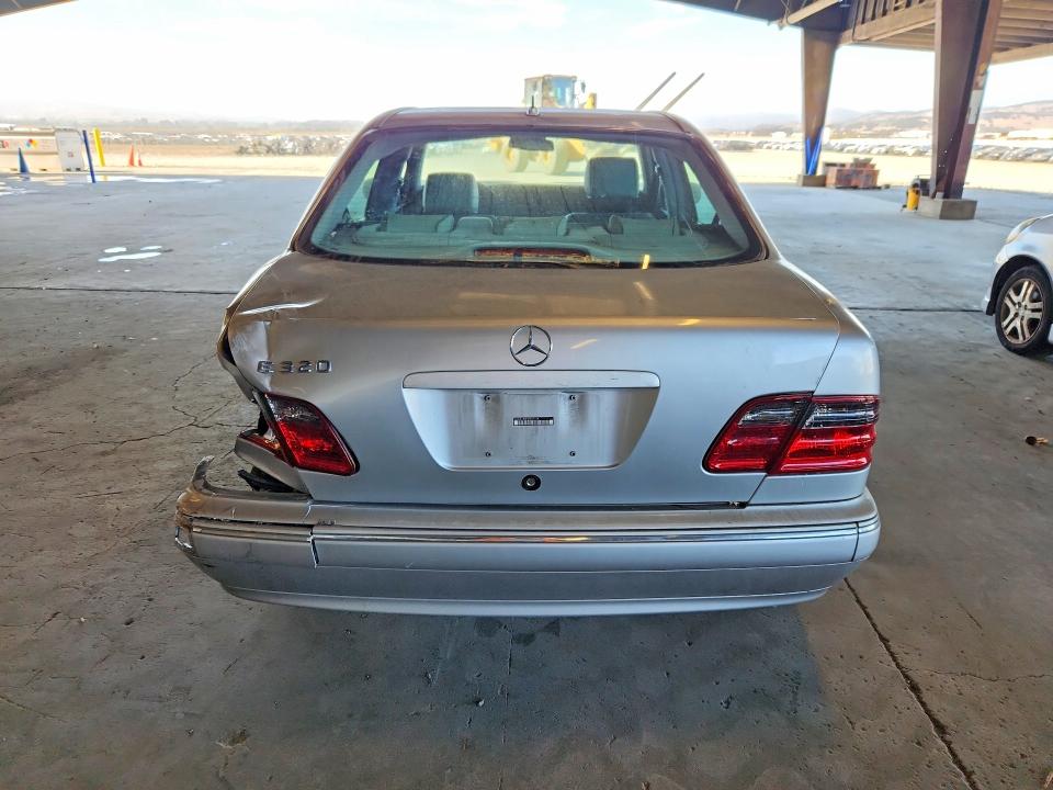 Фото 6 с аукциона – 2000 MERCEDES-BENZ E с VIN WDBJF65J8YB000558