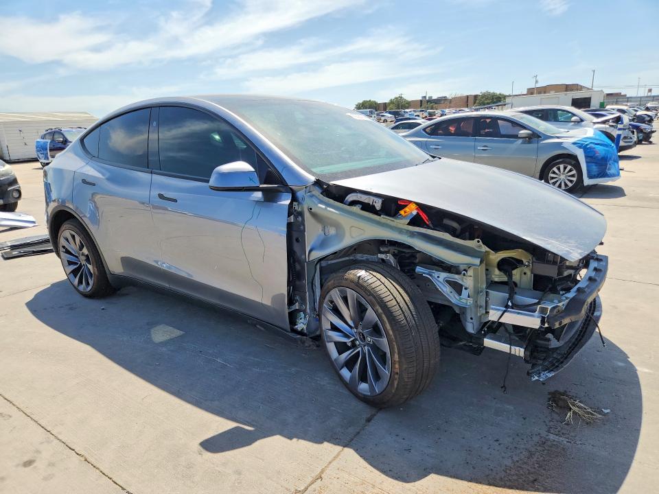 Zdjęcie 4 z aukcji – 2026 TESLA MODEL Y z VIN 7SAYGDED9TF621084