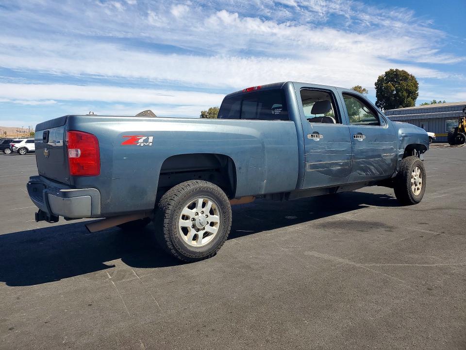Photo 3 from auction – 2011 CHEVROLET SILVERADO with VIN 1GC1KYEG7BF209237