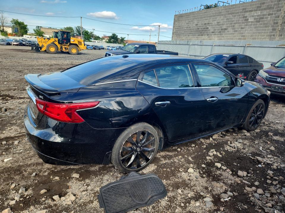 Photo 3 from auction – 2017 NISSAN MAXIMA with VIN 1N4AA6AP1HC419880